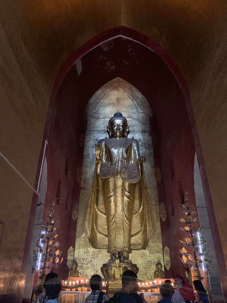 アーナンダ寺院　仏像